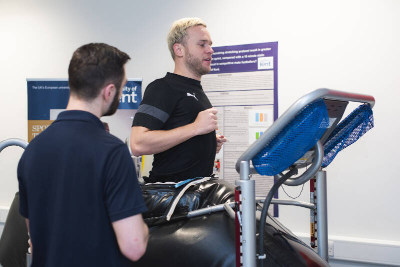 Olly Murs using the anti-gravity treadmill under the supervision of Kent Sports Clinic staff